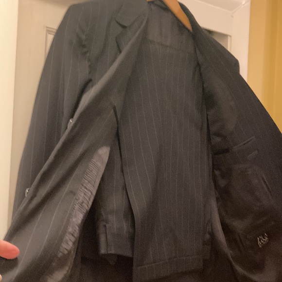 Men’s black pinstripe suit - Picture 6 of 9